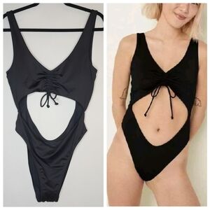 PINK Victoria's Secret Ruched Front Cutout One Piece‎ Swimsuit Black XL New